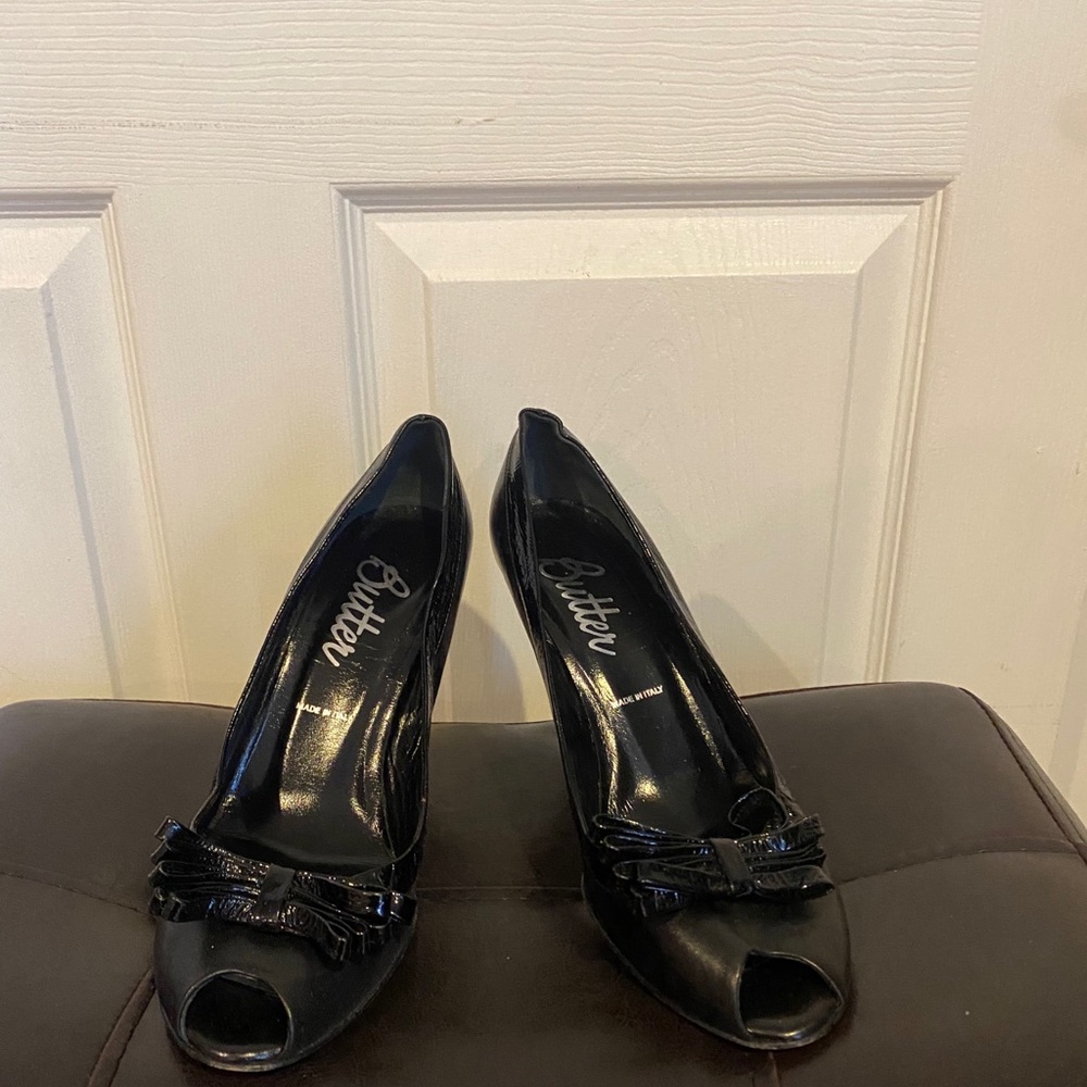 SALE!!Butter leather shoes/size 9 / black